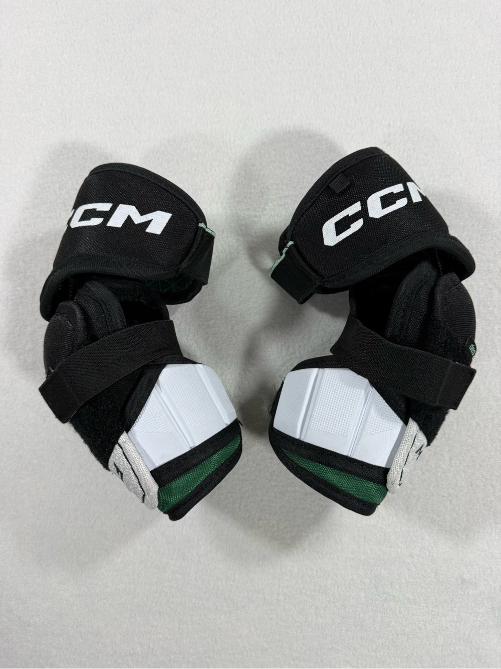 CCM JetSpeed FTW women's hockey elbow pads.